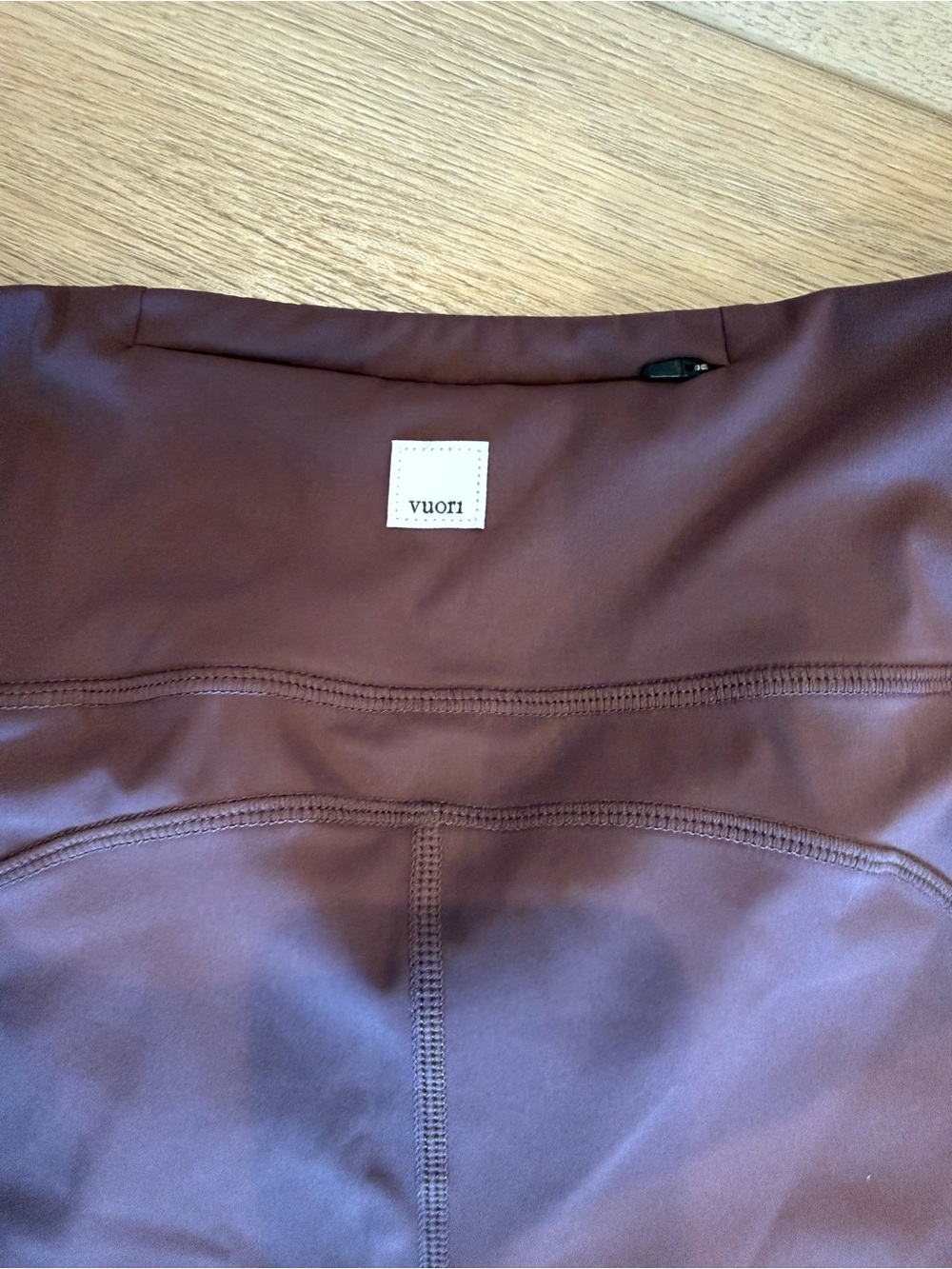Vuori Women's High-Rise Stride Leggings Chestnut Brown Size LARGE VW429
NWOT - Picture 3 of 6